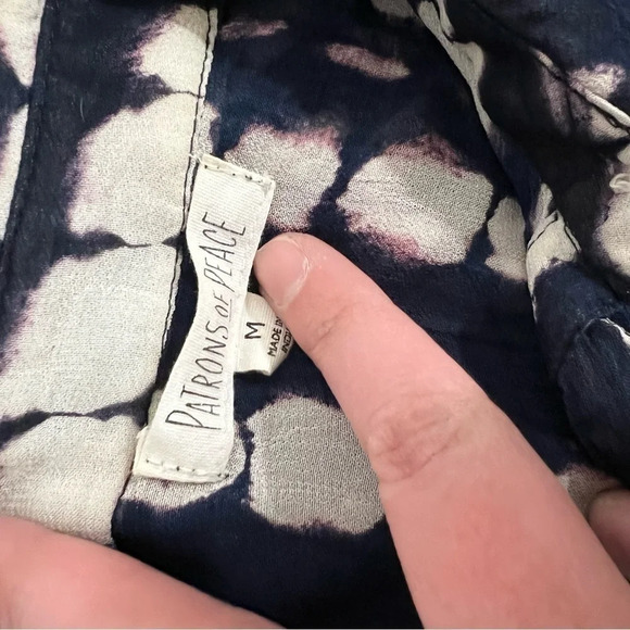 Patrons Of Peace Button Up Blouse Medium Watercolor Stripes Cutout Back Blue Top - Picture 10 of 10